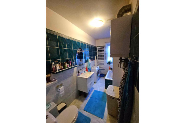 grodziski, Milanówek, Sosnowa, Duży dom w Milanówku