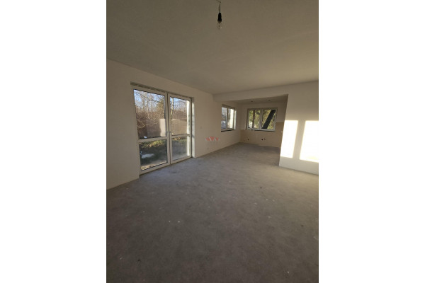 mazowieckie, grodziski, Grodzisk Mazowiecki, Opypy, Parterowy dom w Opypach