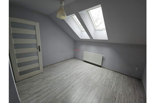 grodziski, Grodzisk Mazowiecki, Opypy, Niezależne piętro domu do wynajęcia.